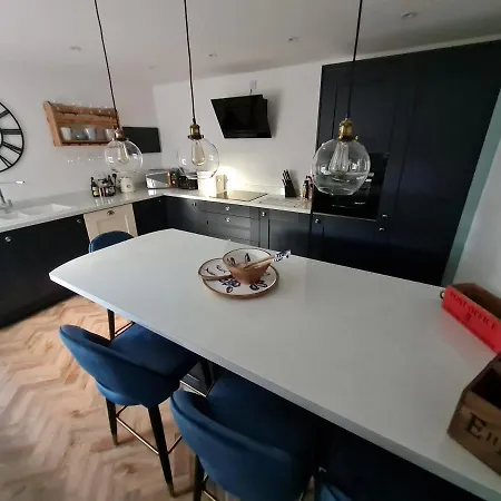 Old Post Office - Hot Tub, Real Fire, Cumbrian Lakes Coastal St Bees