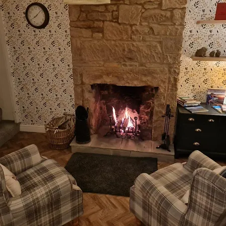 Old Post Office - Hot Tub, Real Fire, Cumbrian Lakes Coastal *