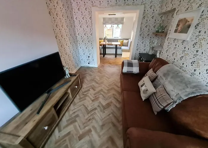 Old Post Office - Hot Tub, Real Fire, Cumbrian Lakes Coastal * St Bees