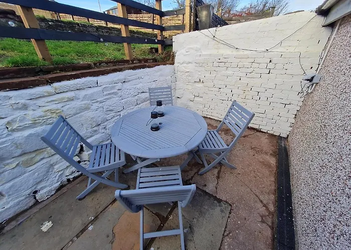 Old Post Office - Hot Tub, Real Fire, Cumbrian Lakes Coastal *