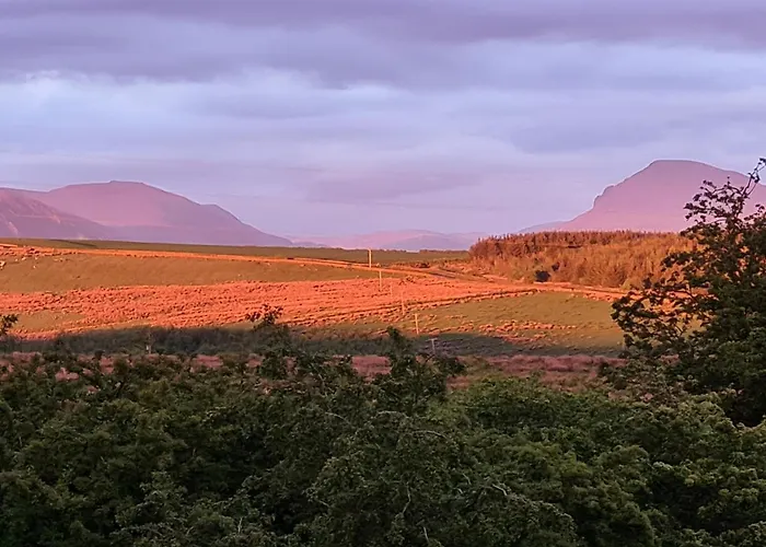 Nyaraló Old Post Office - Hot Tub, Real Fire, Cumbrian Lakes Coastal *