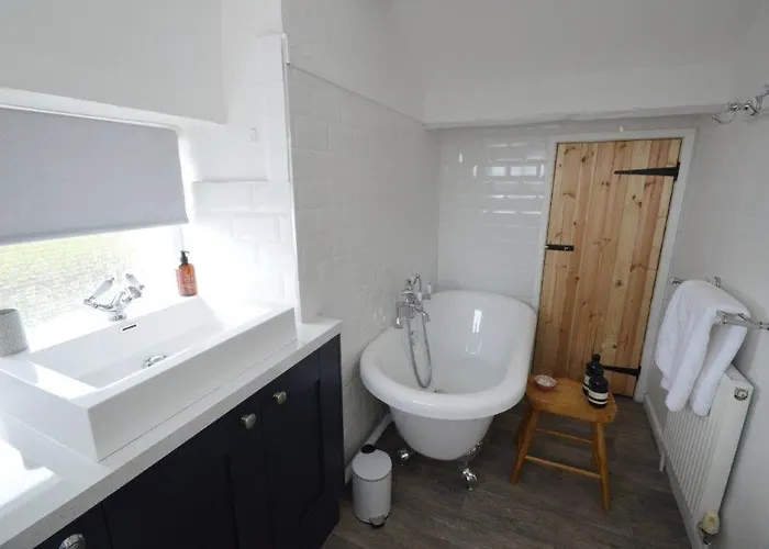 Old Post Office - Hot Tub, Real Fire, Cumbrian Lakes Coastal Nyaraló *